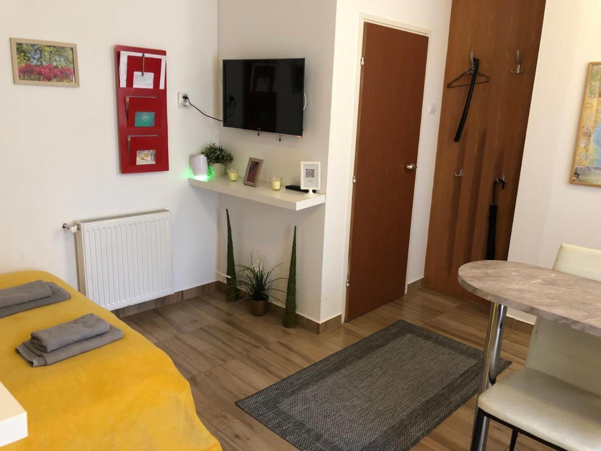 Milla Apartman Сентендре Экстерьер фото