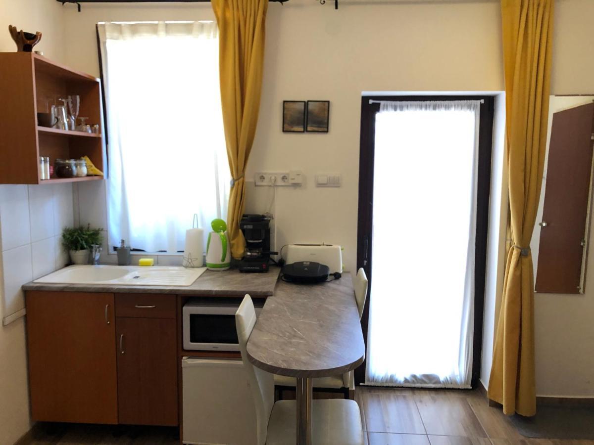 Milla Apartman Сентендре Экстерьер фото